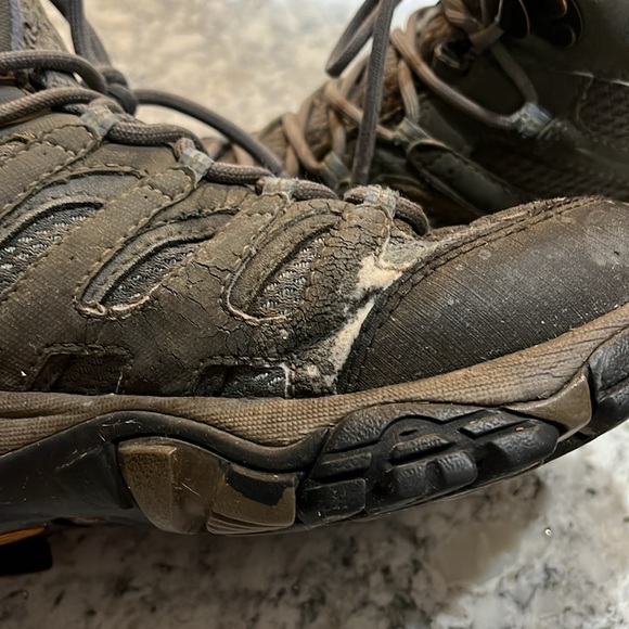 Merrill hiking boots - Picture 10 of 11